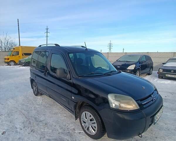 Черный Ситроен Берлинго, объемом двигателя 2 л и пробегом 322 тыс. км за 2950 $, фото 1 на Automoto.ua
