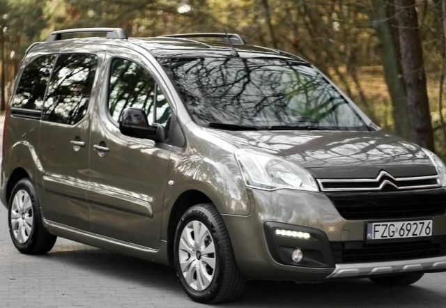 Коричневый Ситроен Берлинго, объемом двигателя 1.6 л и пробегом 140 тыс. км за 7200 $, фото 1 на Automoto.ua