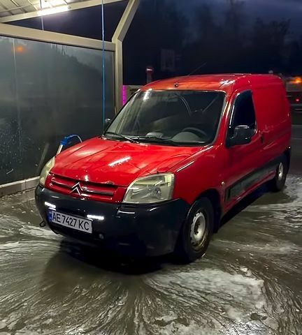 Червоний Сітроен Берлінго, об'ємом двигуна 1.4 л та пробігом 270 тис. км за 1850 $, фото 1 на Automoto.ua