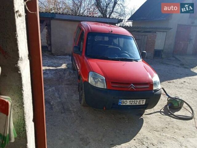 Червоний Сітроен Берлінго, об'ємом двигуна 1.91 л та пробігом 330 тис. км за 3200 $, фото 1 на Automoto.ua