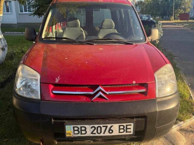 Красный Ситроен Берлинго, объемом двигателя 1.9 л и пробегом 294 тыс. км за 3200 $, фото 1 на Automoto.ua