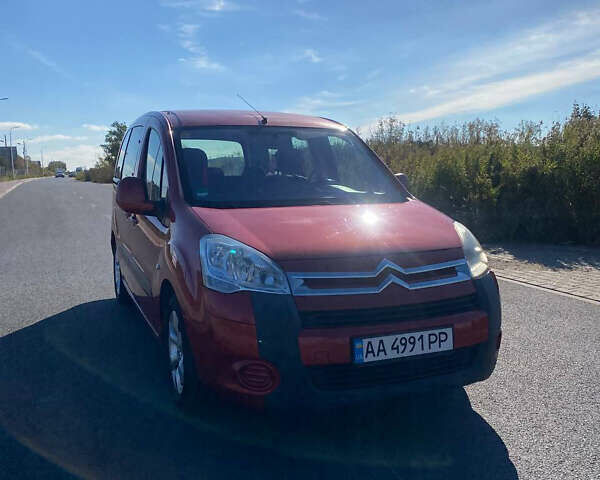 Красный Ситроен Берлинго, объемом двигателя 1.6 л и пробегом 214 тыс. км за 5500 $, фото 1 на Automoto.ua