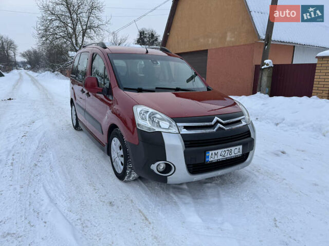 Красный Ситроен Берлинго, объемом двигателя 1.6 л и пробегом 226 тыс. км за 7600 $, фото 1 на Automoto.ua