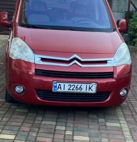 Красный Ситроен Берлинго, объемом двигателя 1.6 л и пробегом 236 тыс. км за 6700 $, фото 1 на Automoto.ua