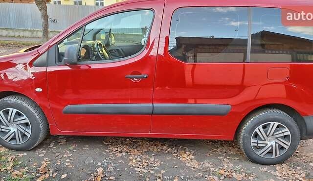 Красный Ситроен Берлинго, объемом двигателя 1.6 л и пробегом 248 тыс. км за 7200 $, фото 1 на Automoto.ua