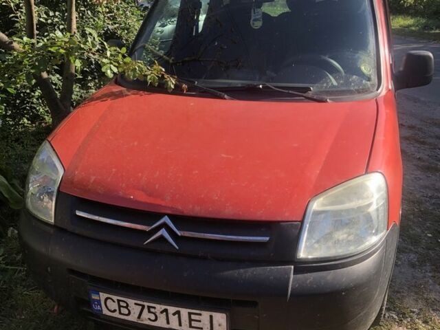 Красный Ситроен Берлинго, объемом двигателя 1.6 л и пробегом 310 тыс. км за 3500 $, фото 1 на Automoto.ua