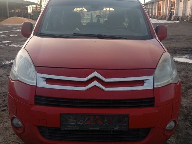 Красный Ситроен Берлинго, объемом двигателя 1.6 л и пробегом 1 тыс. км за 3000 $, фото 1 на Automoto.ua