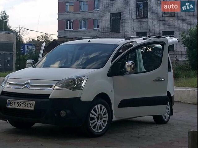 Белый Ситроен Берлинго пасс., объемом двигателя 1.6 л и пробегом 320 тыс. км за 6500 $, фото 1 на Automoto.ua