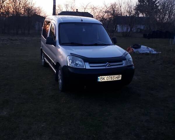 Серый Ситроен Берлинго пасс., объемом двигателя 1.36 л и пробегом 170 тыс. км за 3300 $, фото 1 на Automoto.ua
