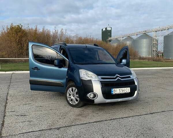 Синий Ситроен Берлинго пасс., объемом двигателя 0 л и пробегом 205 тыс. км за 8800 $, фото 1 на Automoto.ua