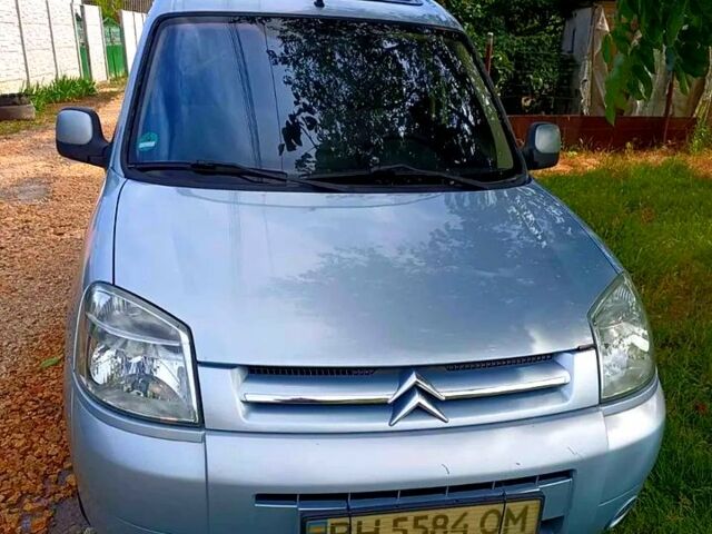 Сірий Сітроен Берлінго, об'ємом двигуна 1.6 л та пробігом 270 тис. км за 5200 $, фото 1 на Automoto.ua