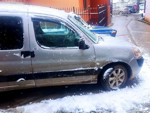 Серый Ситроен Берлинго, объемом двигателя 1.6 л и пробегом 280 тыс. км за 3900 $, фото 1 на Automoto.ua