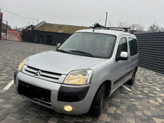 Сірий Сітроен Берлінго, об'ємом двигуна 1.6 л та пробігом 250 тис. км за 2100 $, фото 1 на Automoto.ua