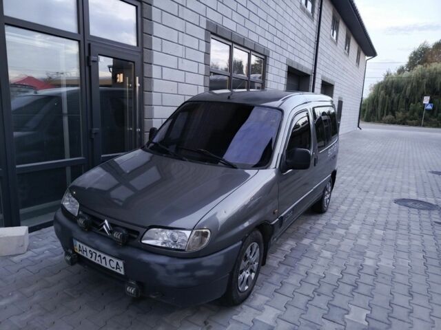 Серый Ситроен Берлинго, объемом двигателя 1.9 л и пробегом 249 тыс. км за 3000 $, фото 1 на Automoto.ua