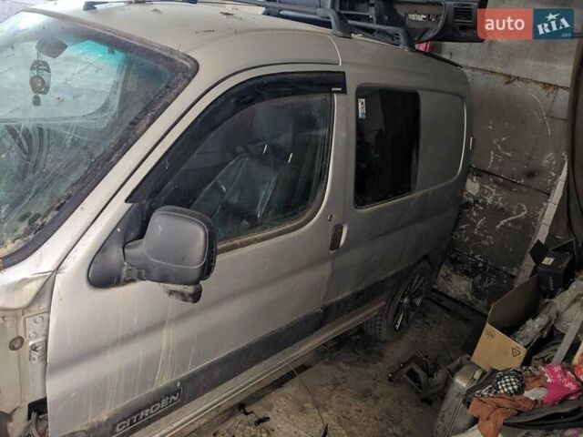 Серый Ситроен Берлинго, объемом двигателя 1.9 л и пробегом 300 тыс. км за 100 $, фото 1 на Automoto.ua