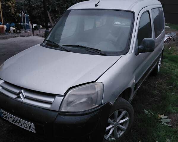 Серый Ситроен Берлинго, объемом двигателя 1.9 л и пробегом 200 тыс. км за 1600 $, фото 1 на Automoto.ua