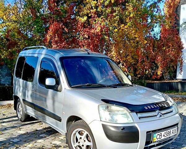 Серый Ситроен Берлинго, объемом двигателя 1.4 л и пробегом 470 тыс. км за 4500 $, фото 1 на Automoto.ua