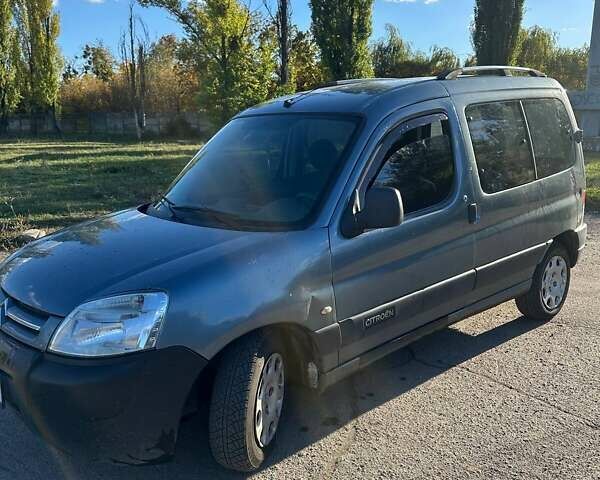 Ситроен Берлинго 2006 в Черкассах на Automoto.ua Серый Ситроен Берлинго, объемом двигателя 1.9 л и пробегом 350 тыс. км за 3600 $, фото 1 на Automoto.ua