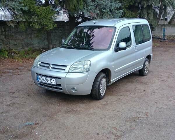 Серый Ситроен Берлинго, объемом двигателя 1.36 л и пробегом 238 тыс. км за 3600 $, фото 1 на Automoto.ua