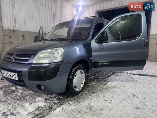 Серый Ситроен Берлинго, объемом двигателя 1.6 л и пробегом 175 тыс. км за 3800 $, фото 1 на Automoto.ua