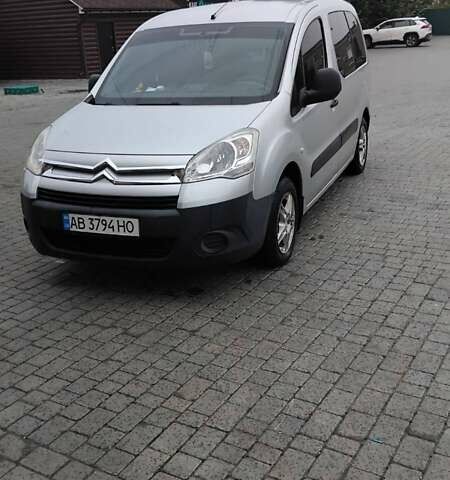 Серый Ситроен Берлинго, объемом двигателя 1.6 л и пробегом 212 тыс. км за 5750 $, фото 1 на Automoto.ua