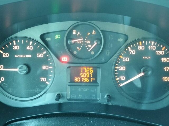 Серый Ситроен Берлинго, объемом двигателя 1.6 л и пробегом 302 тыс. км за 4250 $, фото 1 на Automoto.ua