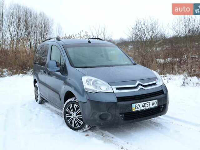 Серый Ситроен Берлинго, объемом двигателя 1.6 л и пробегом 128 тыс. км за 8000 $, фото 1 на Automoto.ua