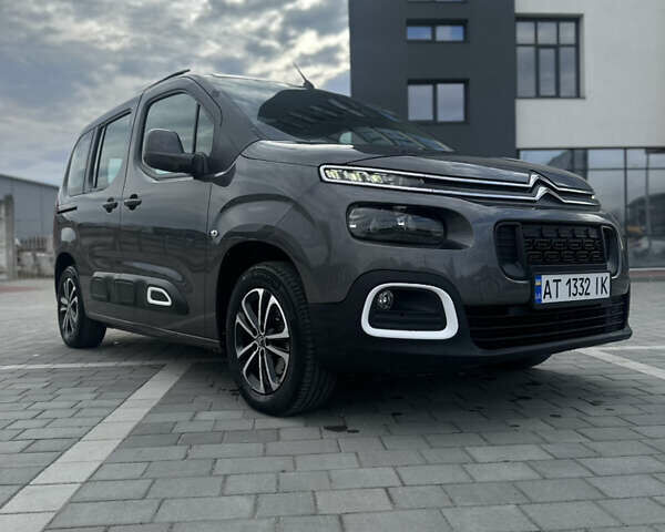 Серый Ситроен Берлинго, объемом двигателя 1.5 л и пробегом 161 тыс. км за 16225 $, фото 1 на Automoto.ua