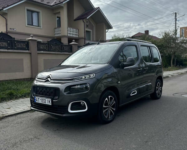 Серый Ситроен Берлинго, объемом двигателя 1.5 л и пробегом 161 тыс. км за 16416 $, фото 1 на Automoto.ua