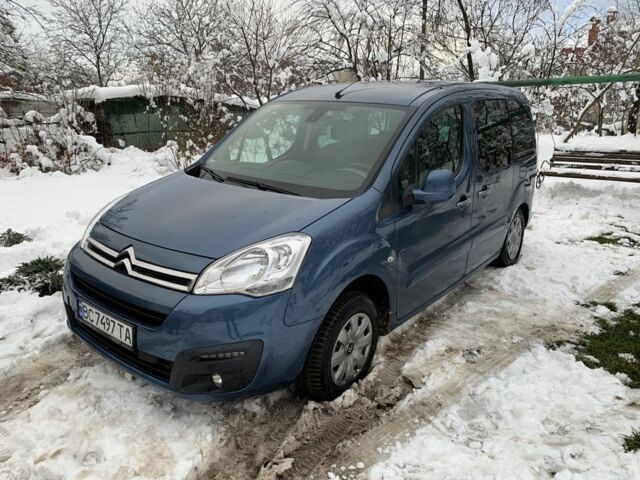 Синий Ситроен Берлинго, объемом двигателя 1.2 л и пробегом 121 тыс. км за 12500 $, фото 1 на Automoto.ua