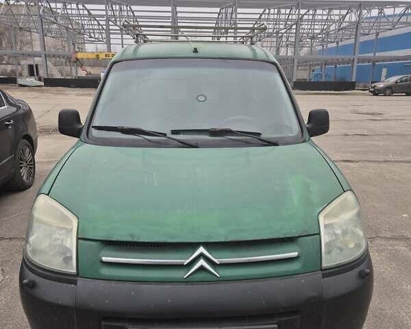 Зеленый Ситроен Берлинго, объемом двигателя 1.4 л и пробегом 420 тыс. км за 2300 $, фото 1 на Automoto.ua