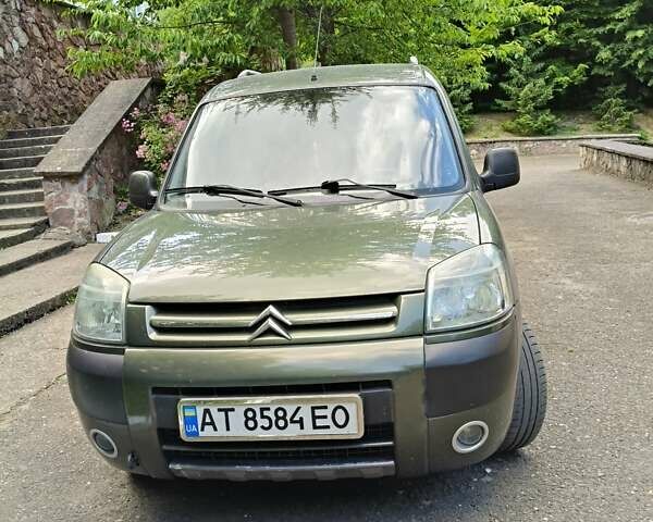 Зеленый Ситроен Берлинго, объемом двигателя 1.59 л и пробегом 286 тыс. км за 4000 $, фото 1 на Automoto.ua