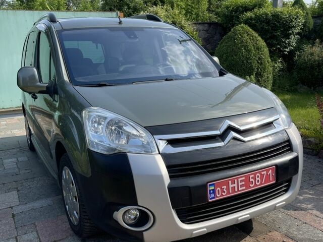 Зеленый Ситроен Берлинго, объемом двигателя 1.6 л и пробегом 230 тыс. км за 9300 $, фото 1 на Automoto.ua