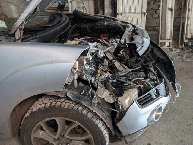 Сірий Сітроен С-Кроссер, об'ємом двигуна 0 л та пробігом 250 тис. км за 3900 $, фото 1 на Automoto.ua