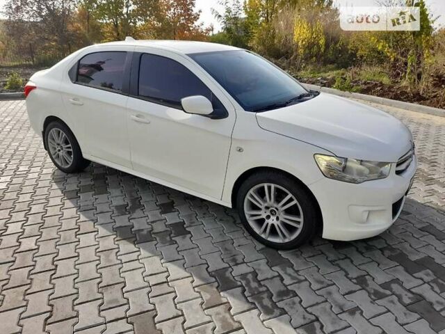 Белый Ситроен С-Элизе, объемом двигателя 1.2 л и пробегом 140 тыс. км за 5900 $, фото 1 на Automoto.ua