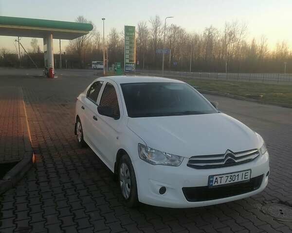 Белый Ситроен С-Элизе, объемом двигателя 1.2 л и пробегом 220 тыс. км за 4900 $, фото 1 на Automoto.ua