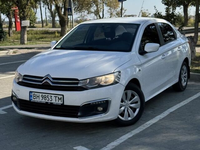 Белый Ситроен С-Элизе, объемом двигателя 1.2 л и пробегом 250 тыс. км за 5000 $, фото 1 на Automoto.ua