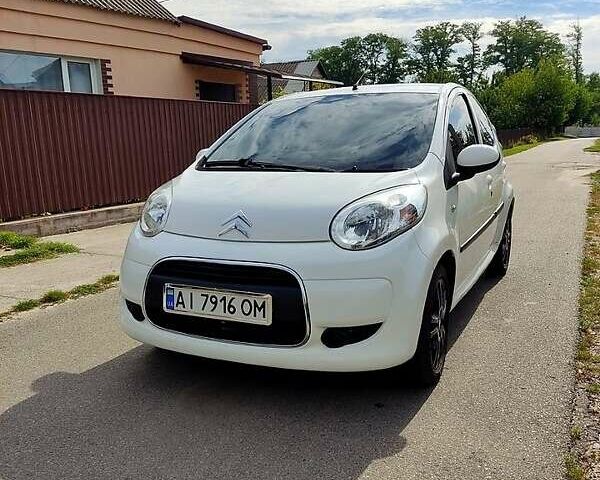 Білий Сітроен С1, об'ємом двигуна 1 л та пробігом 245 тис. км за 4300 $, фото 1 на Automoto.ua