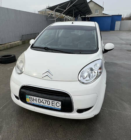 Белый Ситроен С1, объемом двигателя 1 л и пробегом 112 тыс. км за 4200 $, фото 1 на Automoto.ua
