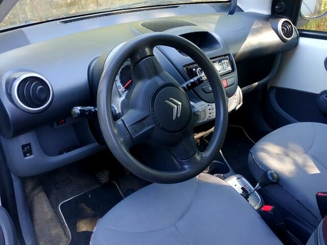 Белый Ситроен С1, объемом двигателя 1 л и пробегом 154 тыс. км за 4500 $, фото 1 на Automoto.ua