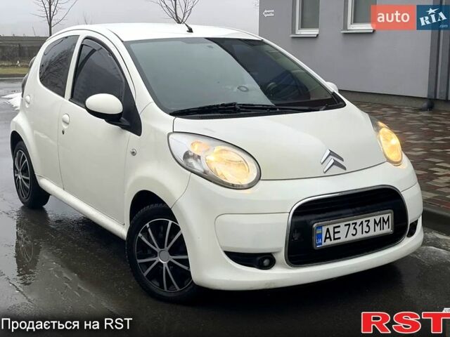 Білий Сітроен С1, об'ємом двигуна 1 л та пробігом 150 тис. км за 5100 $, фото 1 на Automoto.ua