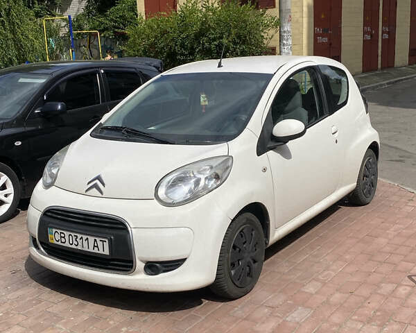 Білий Сітроен С1, об'ємом двигуна 1 л та пробігом 141 тис. км за 4900 $, фото 1 на Automoto.ua