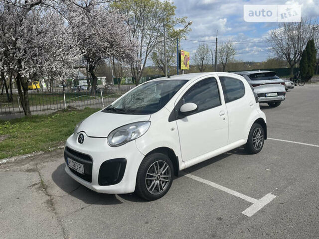 Білий Сітроен С1, об'ємом двигуна 1 л та пробігом 160 тис. км за 5550 $, фото 1 на Automoto.ua