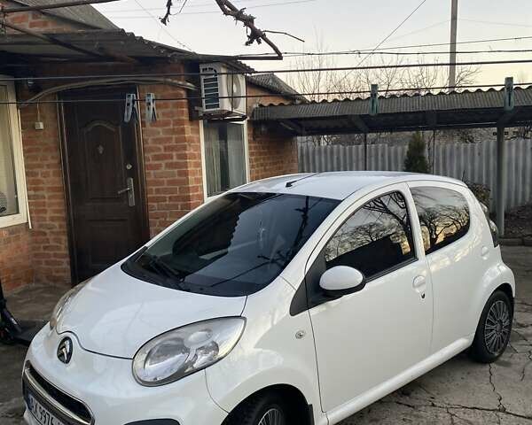 Белый Ситроен С1, объемом двигателя 1 л и пробегом 122 тыс. км за 6500 $, фото 1 на Automoto.ua