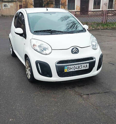 Білий Сітроен С1, об'ємом двигуна 1 л та пробігом 45 тис. км за 5500 $, фото 1 на Automoto.ua