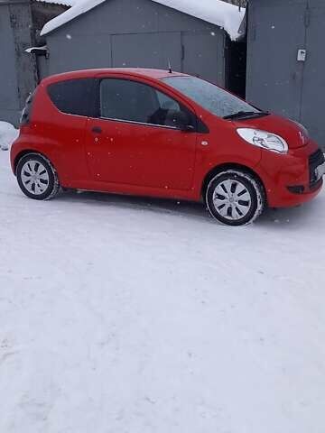 Красный Ситроен С1, объемом двигателя 1 л и пробегом 207 тыс. км за 3400 $, фото 1 на Automoto.ua