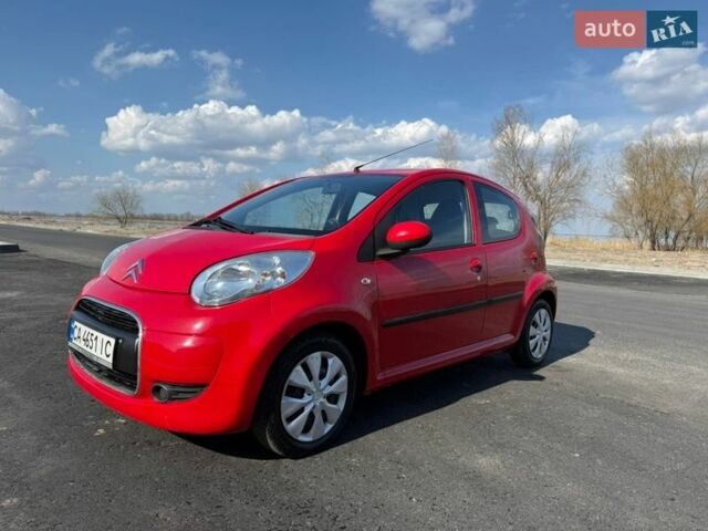 Красный Ситроен С1, объемом двигателя 1 л и пробегом 148 тыс. км за 3700 $, фото 1 на Automoto.ua