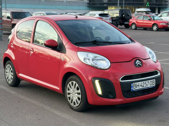 Червоний Сітроен С1, об'ємом двигуна 0.9 л та пробігом 148 тис. км за 6000 $, фото 1 на Automoto.ua