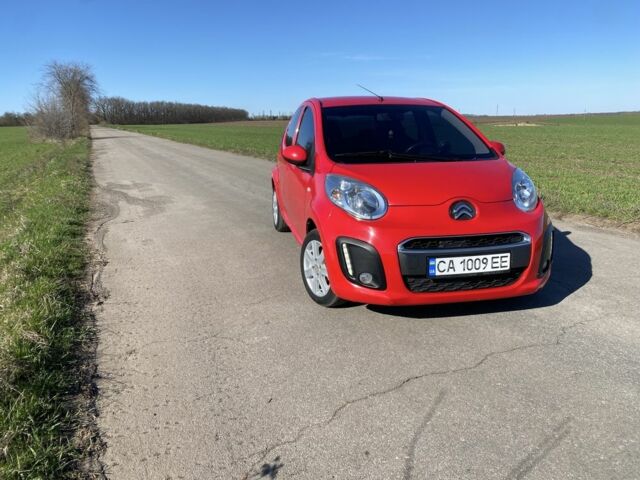 Красный Ситроен С1, объемом двигателя 1 л и пробегом 100 тыс. км за 4500 $, фото 1 на Automoto.ua