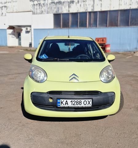 Желтый Ситроен С1, объемом двигателя 1 л и пробегом 135 тыс. км за 3800 $, фото 1 на Automoto.ua